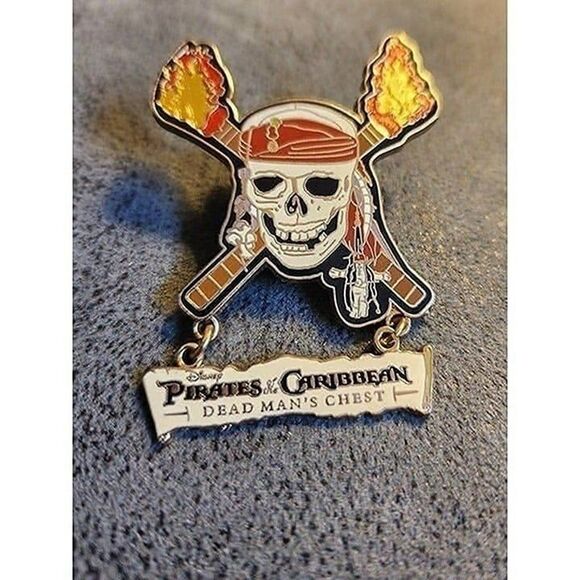 Disney Dead Man's Chest Pirates of the Caribbean Pin - Picture 3 of 4